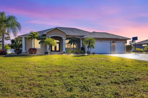206 Rotonda Blvd N, Rotonda West, FL 33947