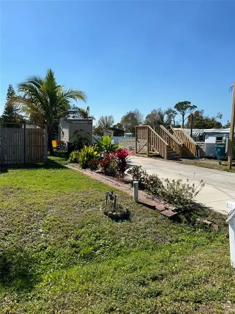 8237 Robert St, Englewood, FL 34224