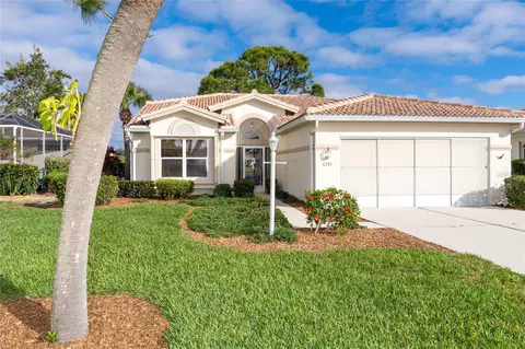6724 Greenview Ln, Englewood, FL 34224
