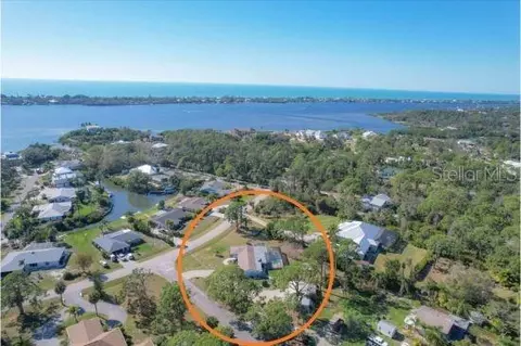 1200 Bayshore Dr, Englewood, FL 34223