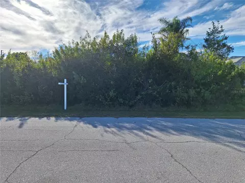 6199 Cavan St, Englewood, FL 34224