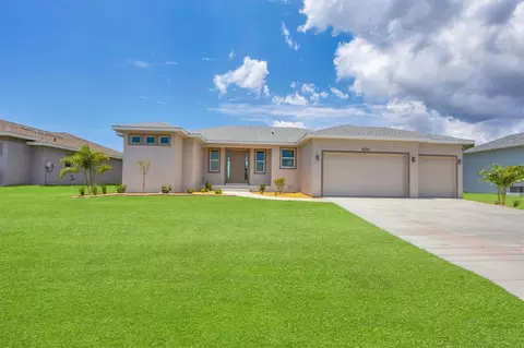 8343 Olsen St, Port Charlotte, FL 33981