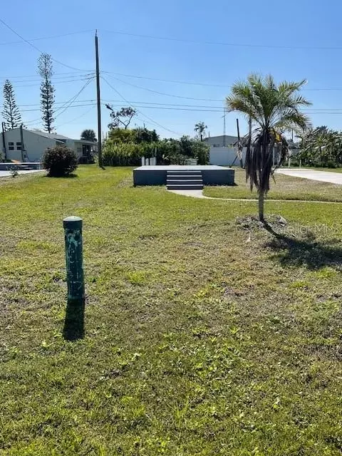 308 Calle Liana, Englewood, FL 34224