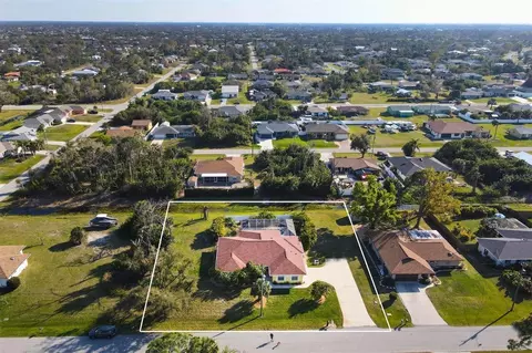 10225 Barker Ave, Englewood, FL 34224