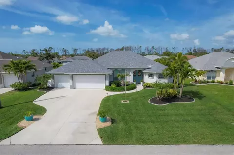 230 Mariner Ln, Rotonda West, FL 33947