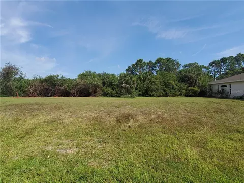13 Decorore Dr, Rotonda West, FL 33947