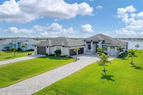 57 Wren Dr, Placida, FL 33946