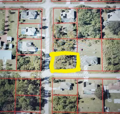 2707 E 9th St, Lehigh Acres, FL 33936