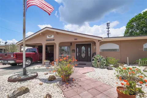 306 Lasayette Dr NE, Port Charlotte, FL 33952