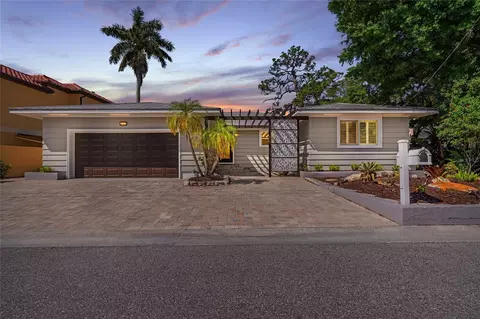 1912 High Point Dr, Sarasota, FL 34236