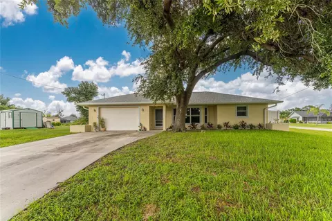 7229 Strawberry St, Englewood, FL 34224