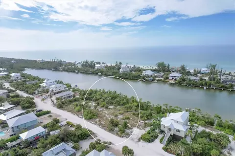 401 Bocilla Dr, Placida, FL 33946 photo 1