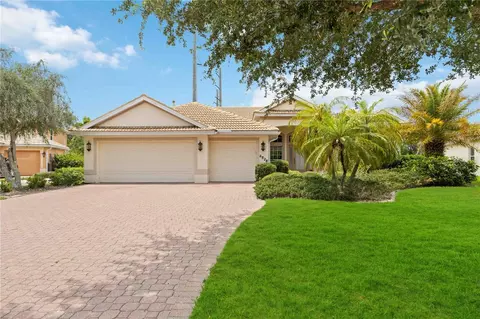 6828 71st St E, Bradenton, FL 34203 photo 1