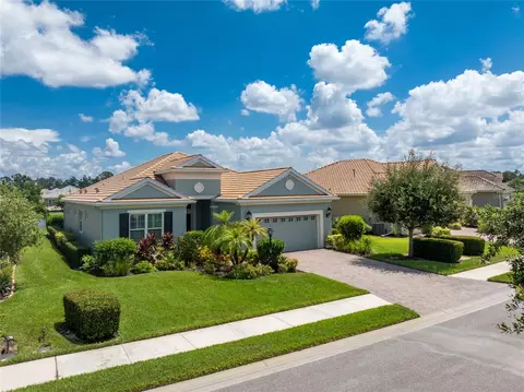 10832 Trophy Dr, Englewood, FL 34223