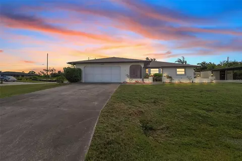 7162 Peacock Ln, Englewood, FL 34224