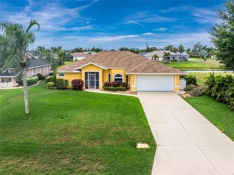 176 Mark Twain Ln, Rotonda West, FL 33947