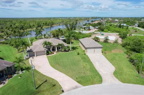 10686 Hillwood Dr, Port Charlotte, FL 33981