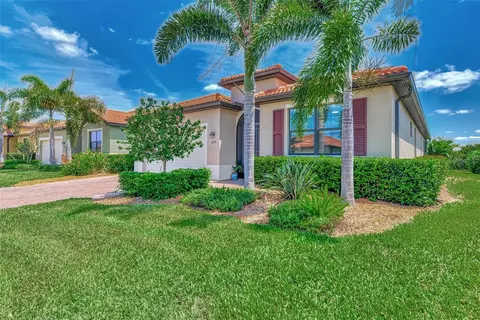 10179 Crooked Creek Dr, Venice, FL 34293