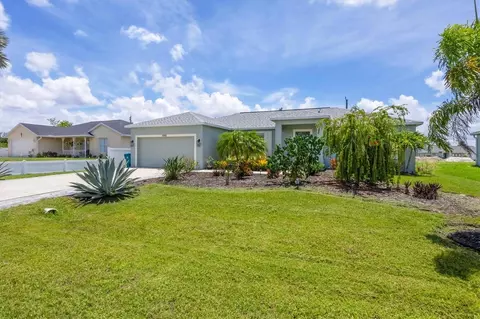 7090 Plantation St, Englewood, FL 34224