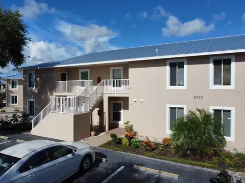 9750 Fiddlers Green Cir #122, Rotonda West, FL 33947