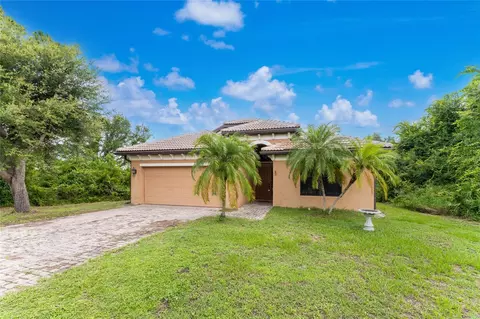 284 Albatross Rd, Rotonda West, FL 33947