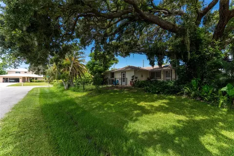3621 Roslyn Rd, Venice, FL 34293