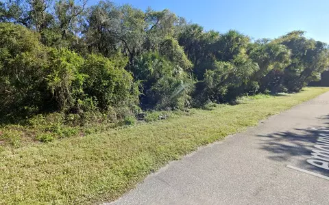 434 Lemoyne St, Port Charlotte, FL 33954