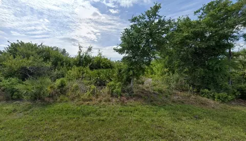 10463 Huntington Ave, Englewood, FL 34224
