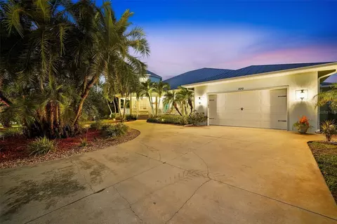 Exterior - 200 Capstan Dr, Placida, FL 33946 photo 8 of 27