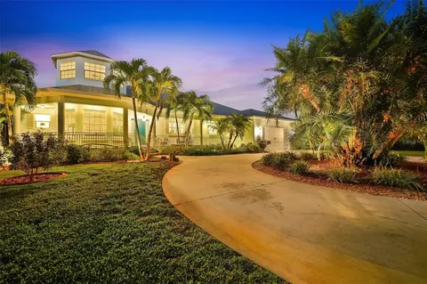 Exterior - 200 Capstan Dr, Placida, FL 33946 photo 1 of 27