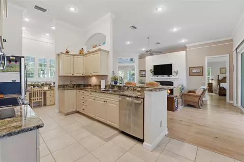 Kitchen - 200 Capstan Dr, Placida, FL 33946 photo 5 of 10