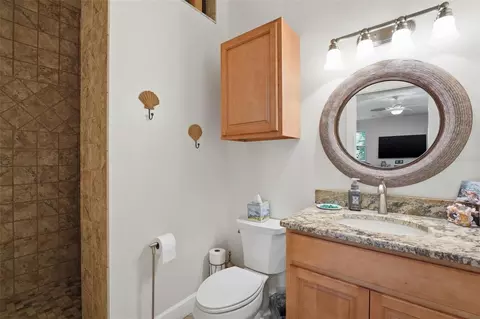 Bath - 200 Capstan Dr, Placida, FL 33946 photo 5 of 5
