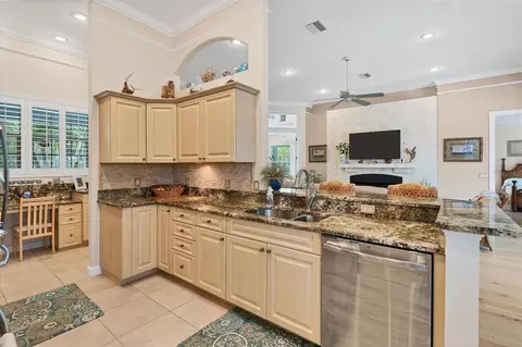 Kitchen - 200 Capstan Dr, Placida, FL 33946 photo 8 of 10