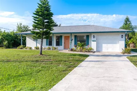 7153 Regina Dr, Englewood, FL 34224
