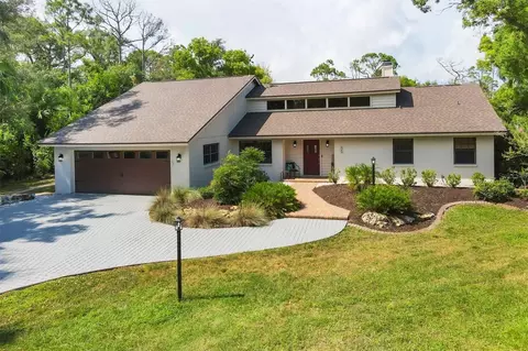 925 Dartmoor Cir, Nokomis, FL 34275