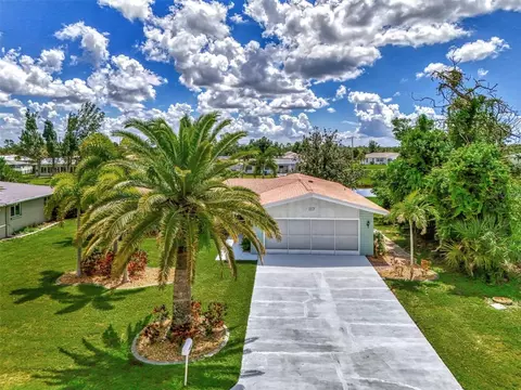 117 Caddy Rd, Rotonda West, FL 33947