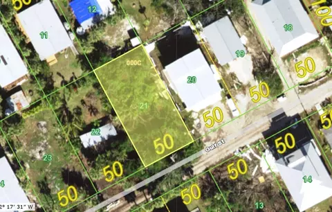 8906 Gulf St, Placida, FL 33946
