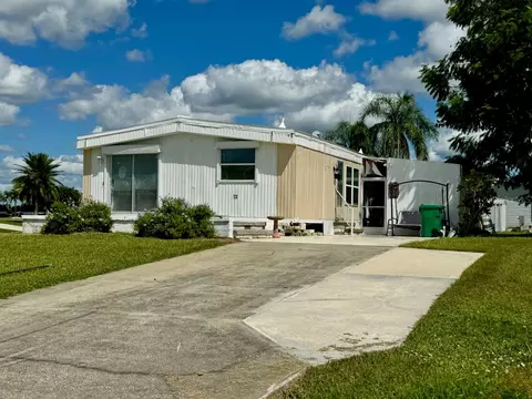 1379 Blue Heron Dr, Englewood, FL 34224