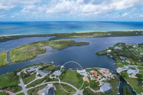70 Buccaneer Bnd, Placida, FL 33946