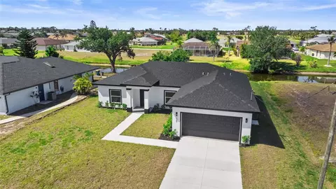220 Mark Twain Ln, Rotonda West, FL 33947