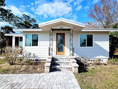 1820 New Point Comfort Rd, Englewood, FL 34223