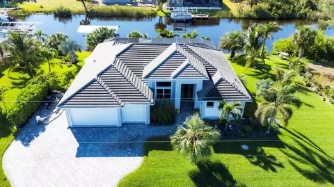 15764 Autry Cir, Port Charlotte, FL 33981