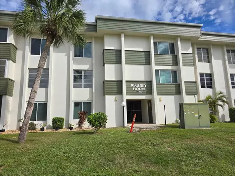 2300 Aaron St #315, Port Charlotte, FL 33952