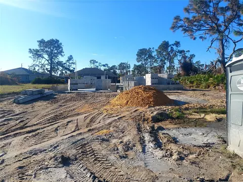 113 Glades Dr, Rotonda West, FL 33947