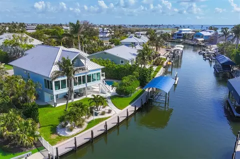 225 Waterways Ave, Boca Grande, FL 33921