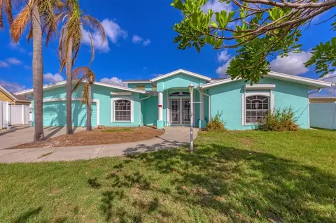 9 Southwind Dr, Englewood, FL 34223