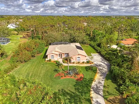 1030 Bayshore Dr, Englewood, FL 34223