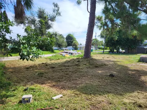 8329 Roosevelt St, Englewood, FL 34224