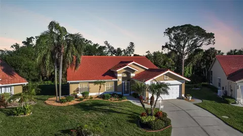 8527 Creekview Ln, Englewood, FL 34224
