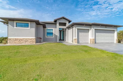195 W Pine Valley Ln, Rotonda West, FL 33947